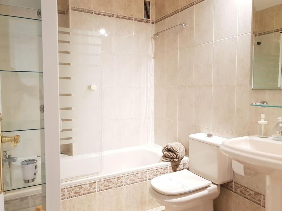 COZY APARTMENT BETWEEN THE PORT AND THE BEACH LA RADA view 4