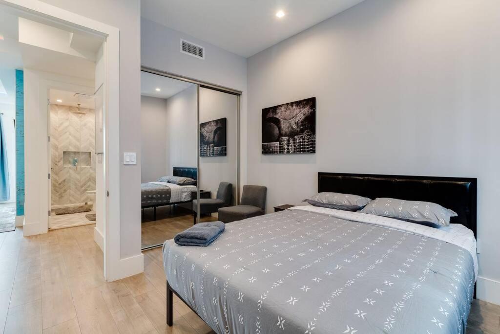 Luxury Modern 4 Bedroom 3 Bathroom Home with Rooftop Deck #1