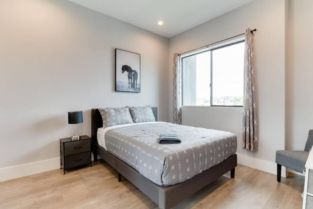 Luxury Modern 4 Bedroom 3 Bathroom Home with Rooftop Deck #1