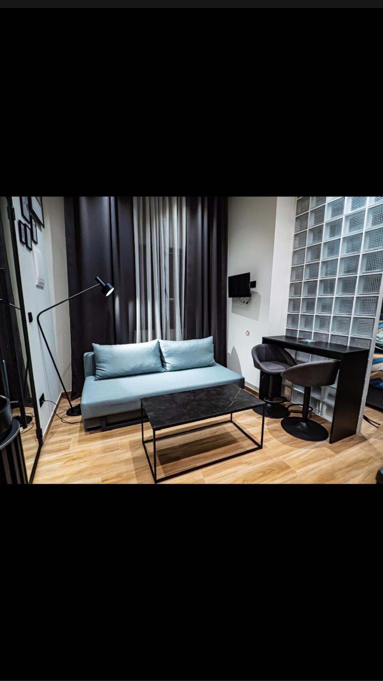 ROOM 11 Aristotelous Thessaloniki and-Mykonos