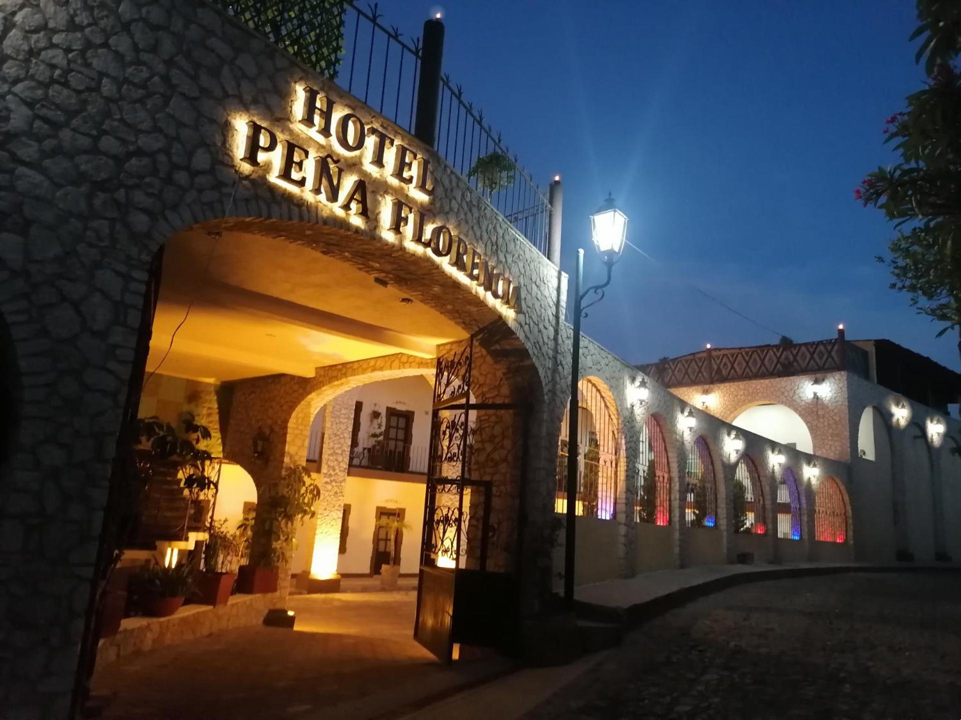 Hotel Peña Florencia - Image 1