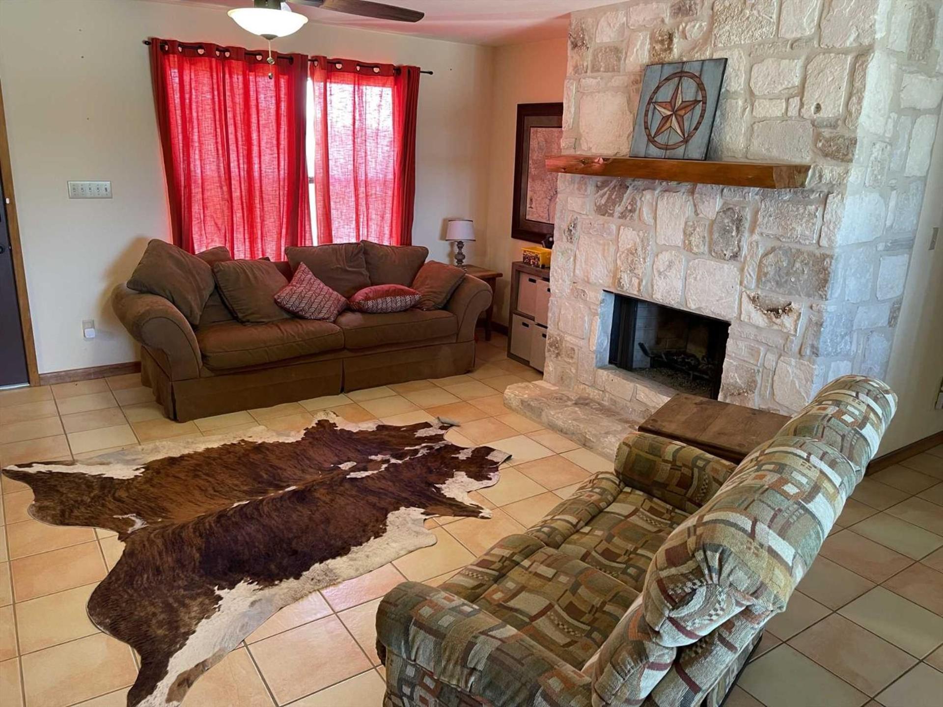 Ranchito Cabin in Hondo view 4