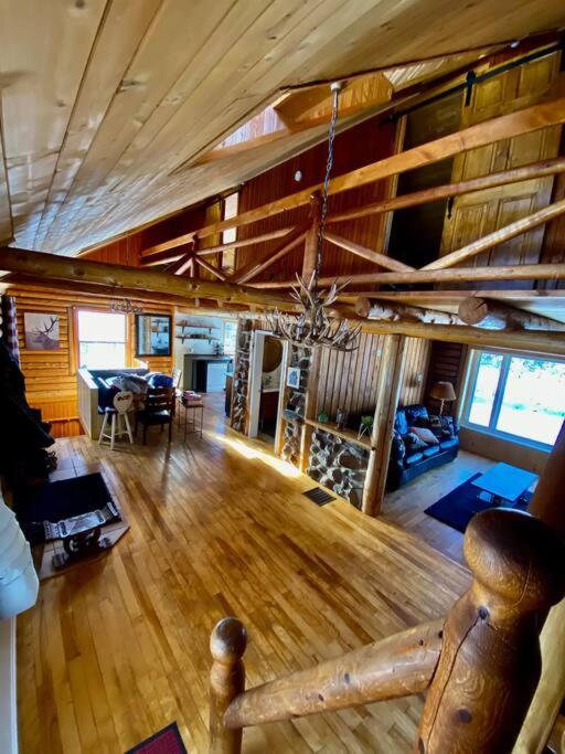 Cozy log cottage
