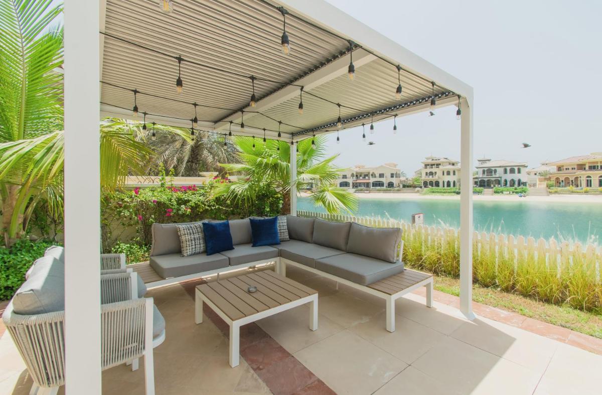Stella Stays Brilliant 4 BDR Palm Villa Beach Private Pool