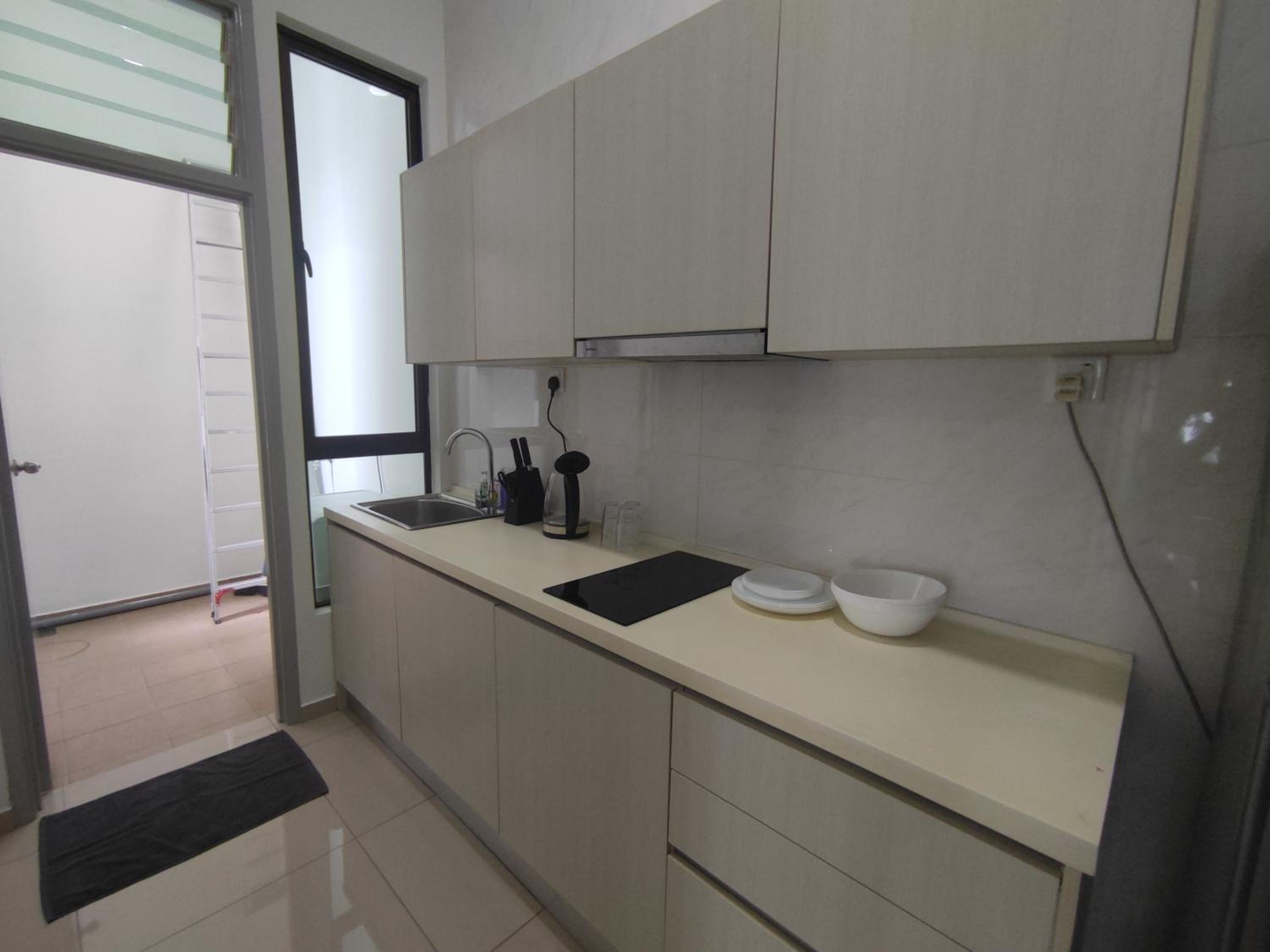 2Bedroom 5 Mins to MidValley 10 Mins to CIQ