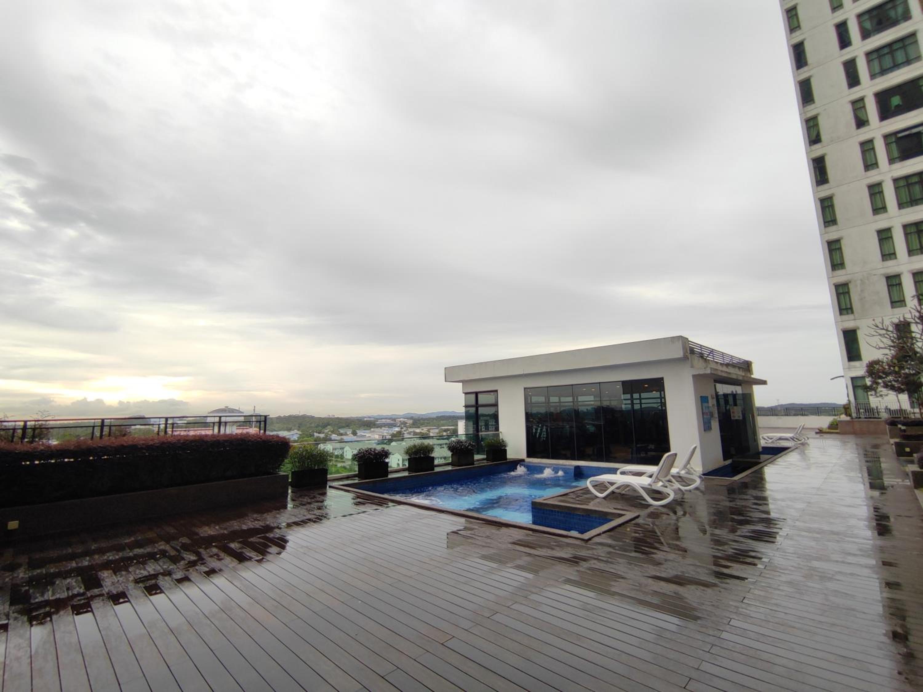 2Bedroom 5 Mins to MidValley 10 Mins to CIQ