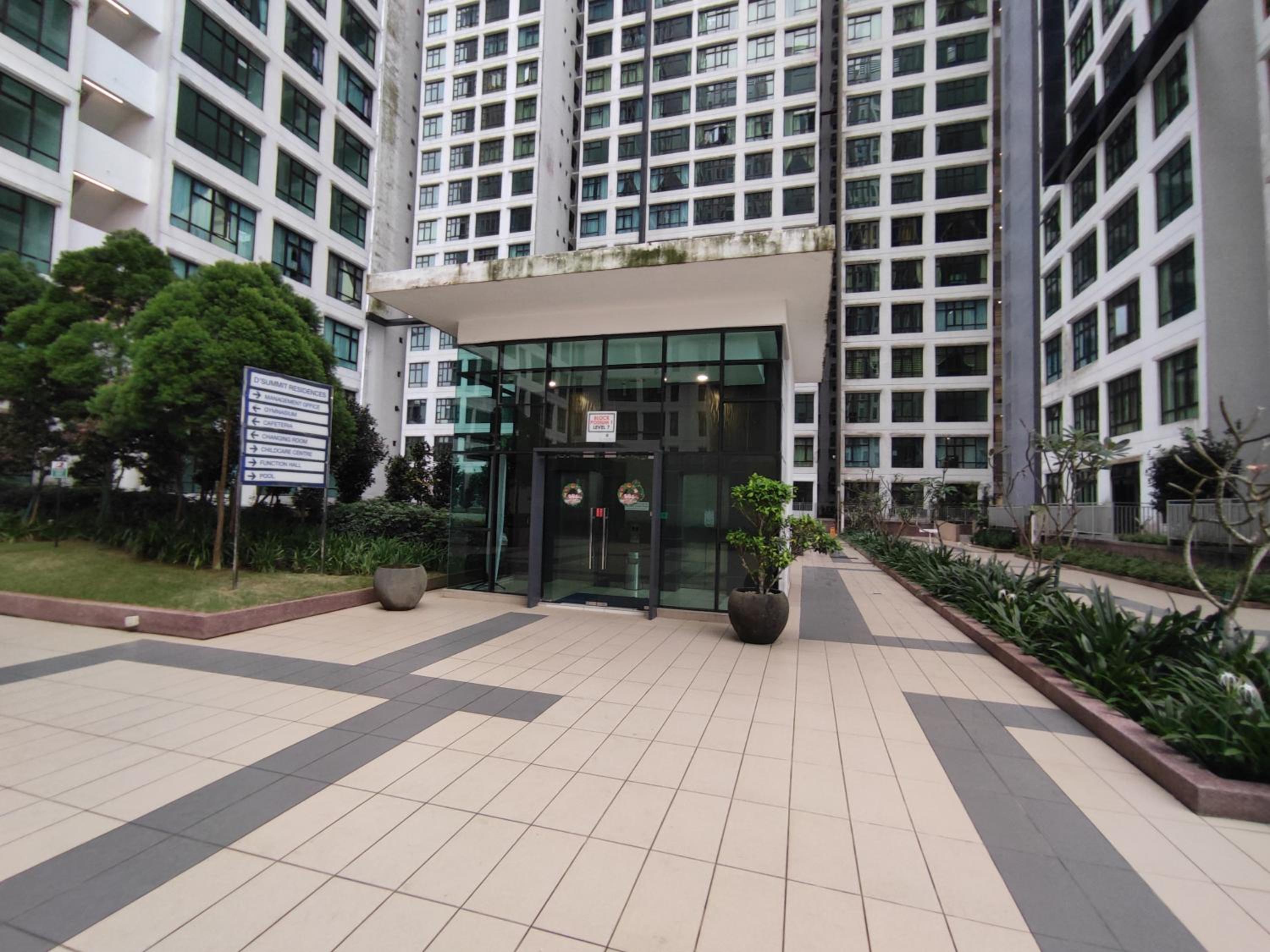 2Bedroom 5 Mins to MidValley 10 Mins to CIQ