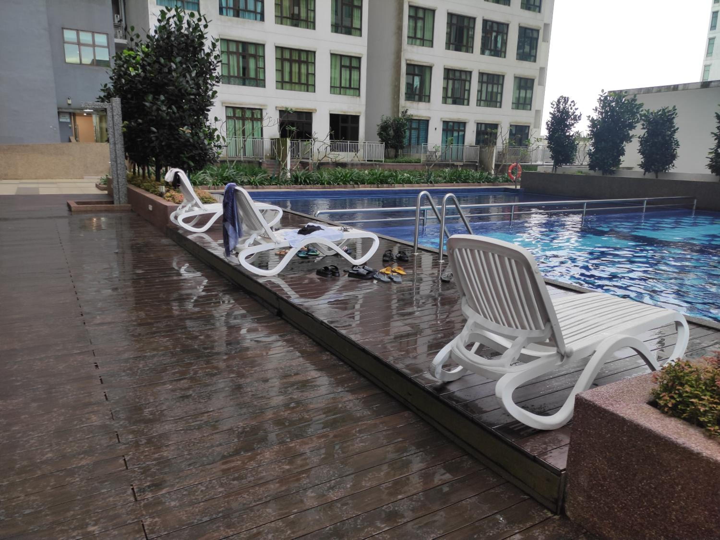 2Bedroom 5 Mins to MidValley 10 Mins to CIQ