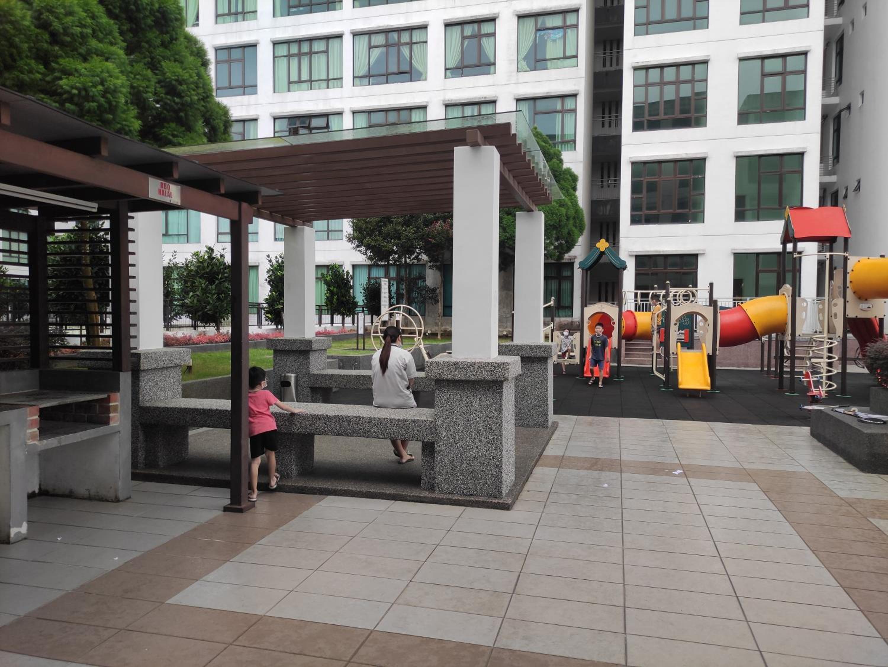 2Bedroom 5 Mins to MidValley 10 Mins to CIQ