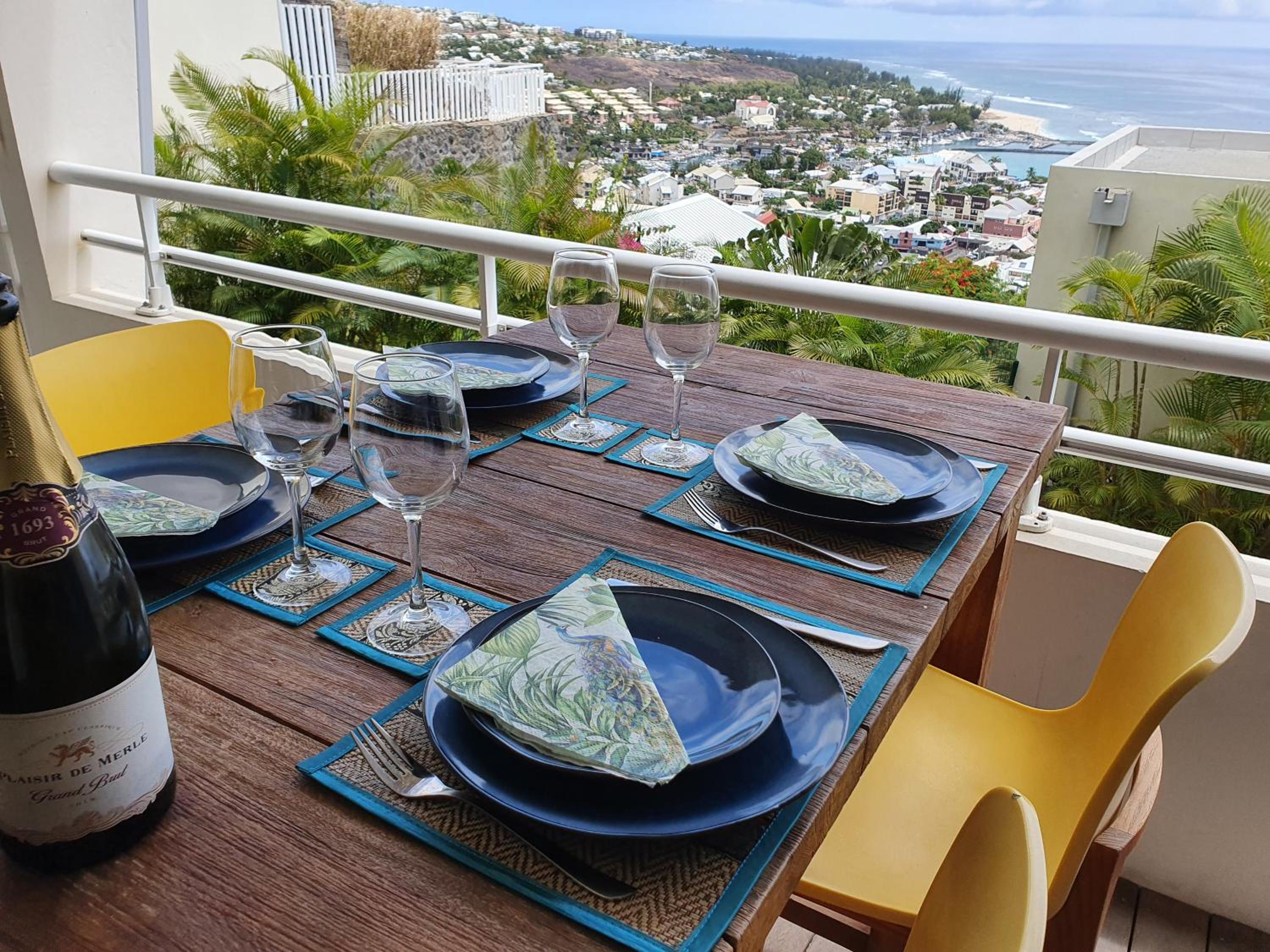 Blue Summer T3 - Sea View - Saint Gilles les Bains view 2