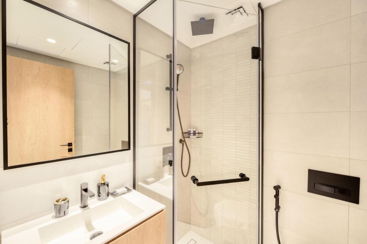 Maison Privee - Luxury, Spacious, Modern Near Burj Khalifa and Dubai Canal