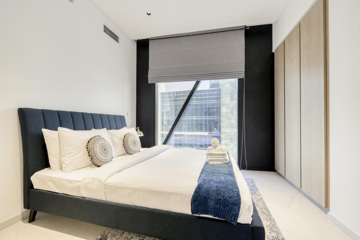 Maison Privee - Luxury, Spacious, Modern Near Burj Khalifa and Dubai Canal
