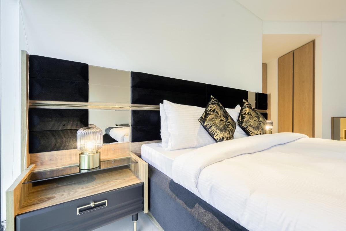 Maison Privee - Luxury, Spacious, Modern Near Burj Khalifa and Dubai Canal