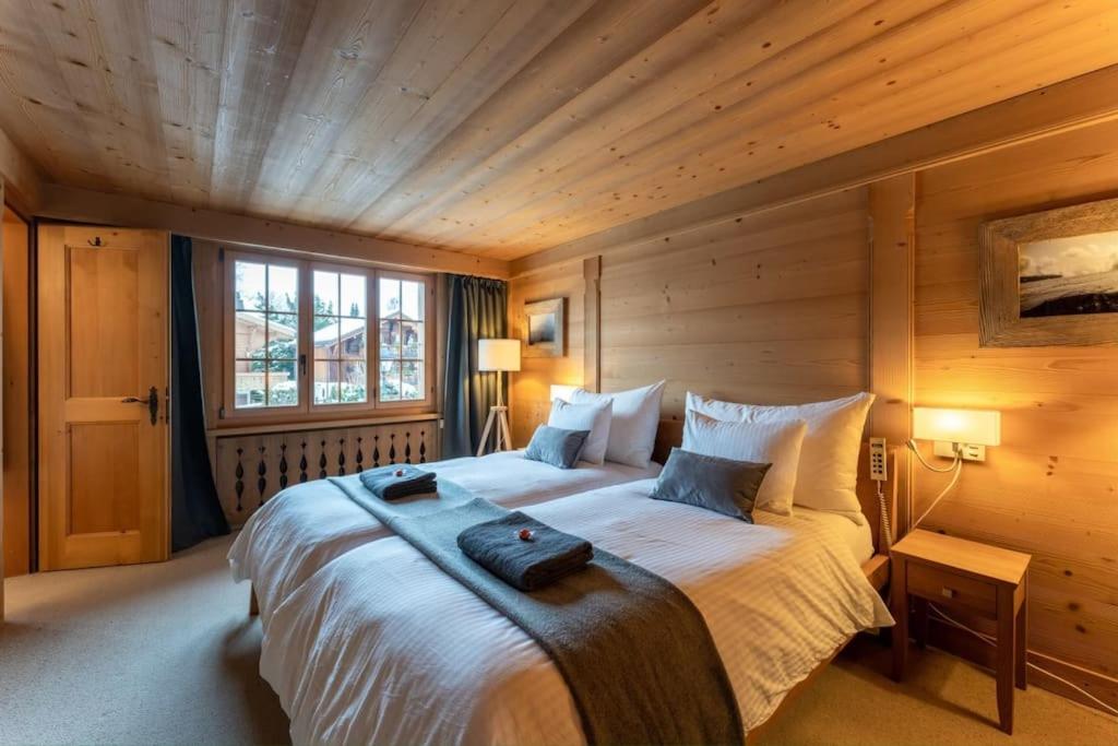 Schützenweg 2 - Central & Cozy by Heiti Gstaad view 2