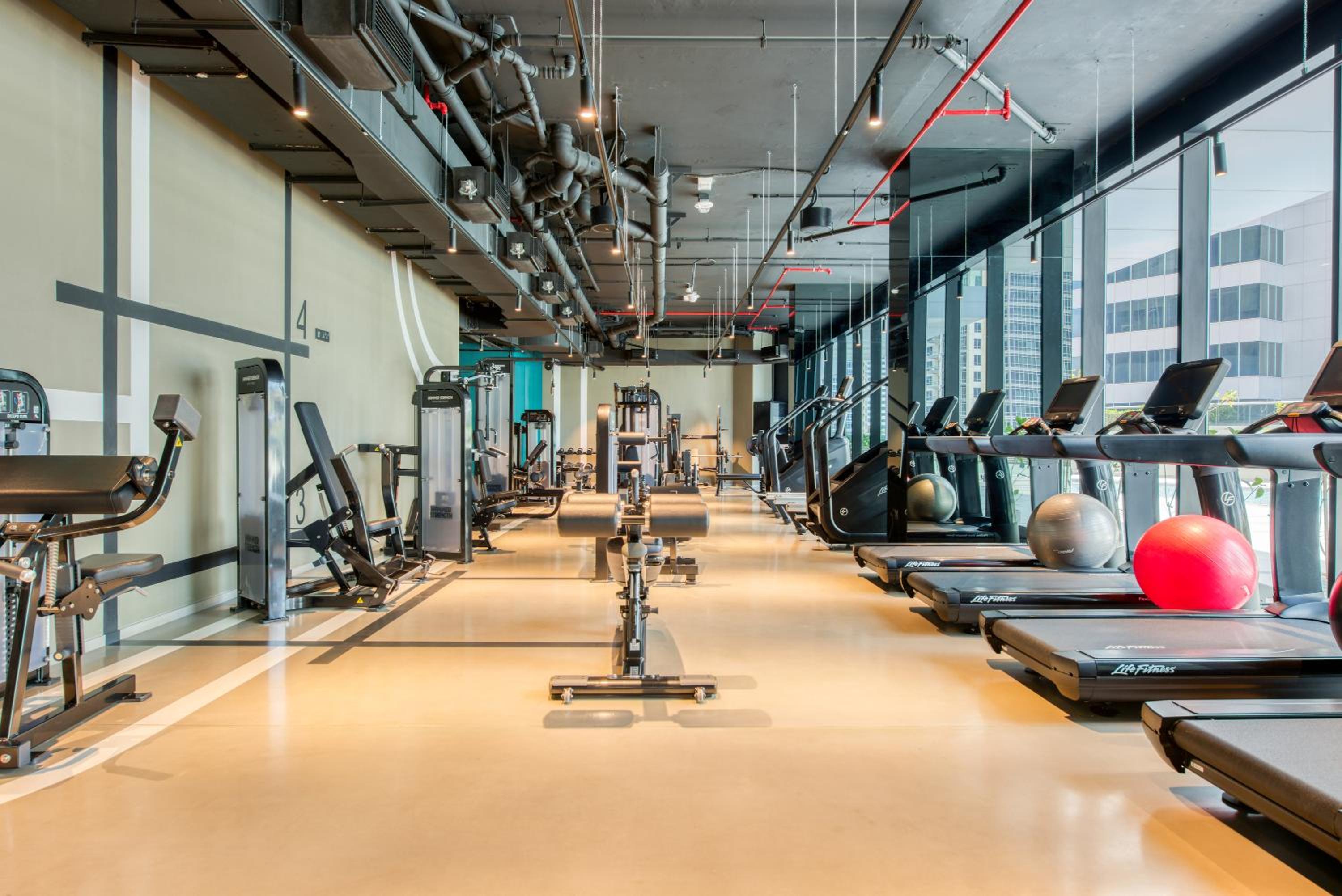 Maison Privee - Luxury Apt with Burj Khalifa Vw & Dubai Canal Access