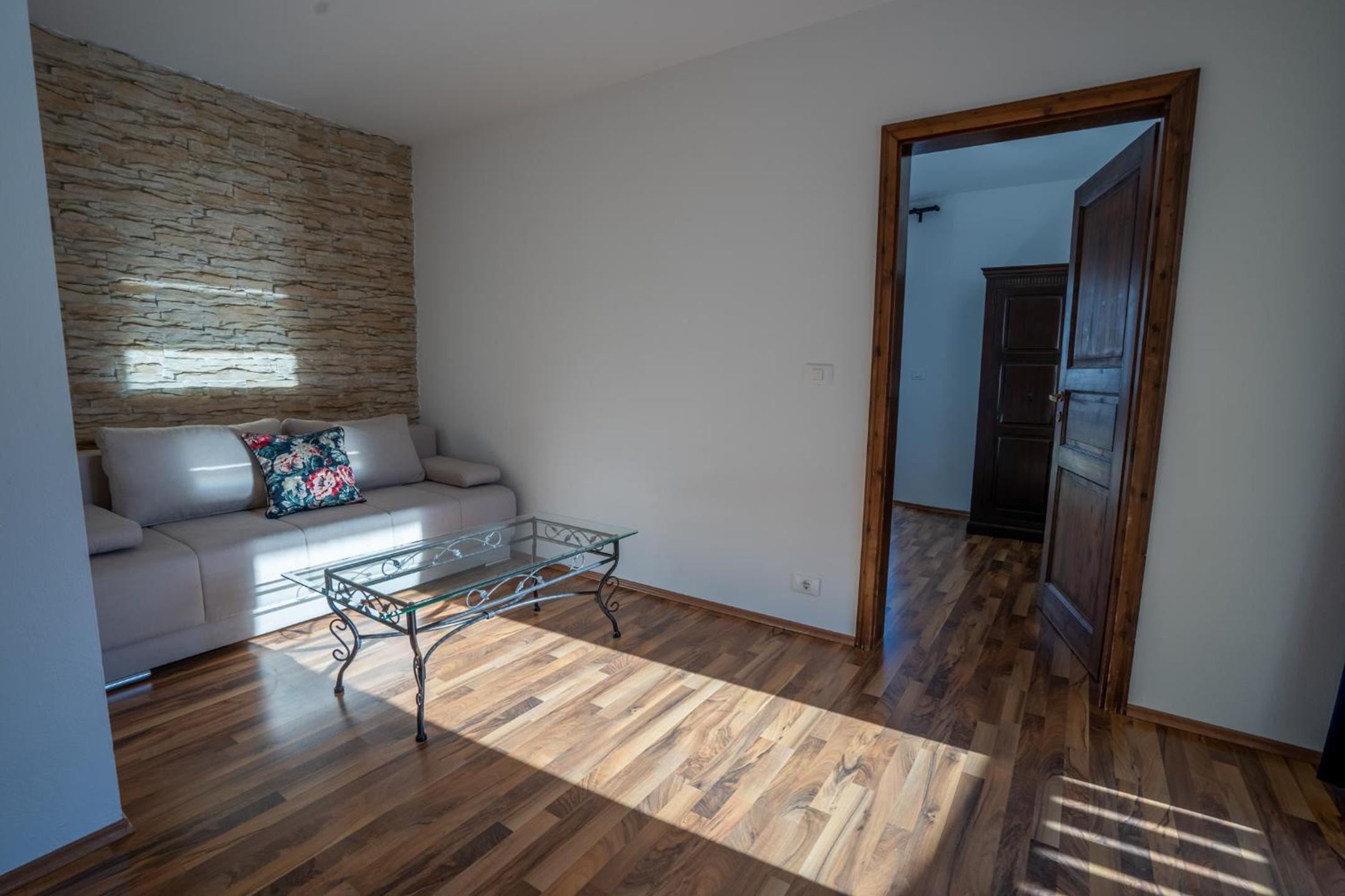 TEMPFER 2 Apartments & Rooms with new WELLNESS view 5
