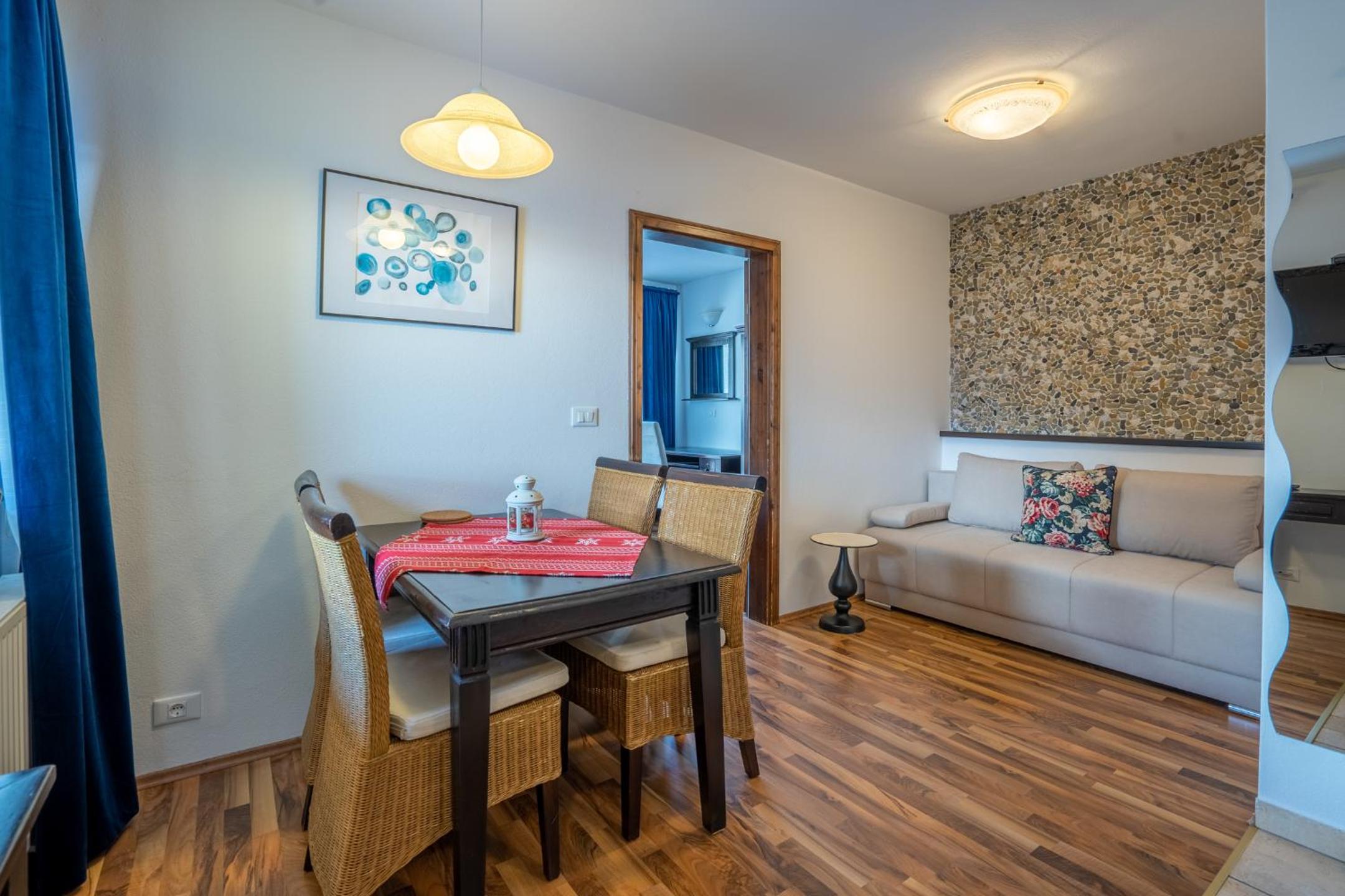 TEMPFER 2 Apartments & Rooms with new WELLNESS view 3