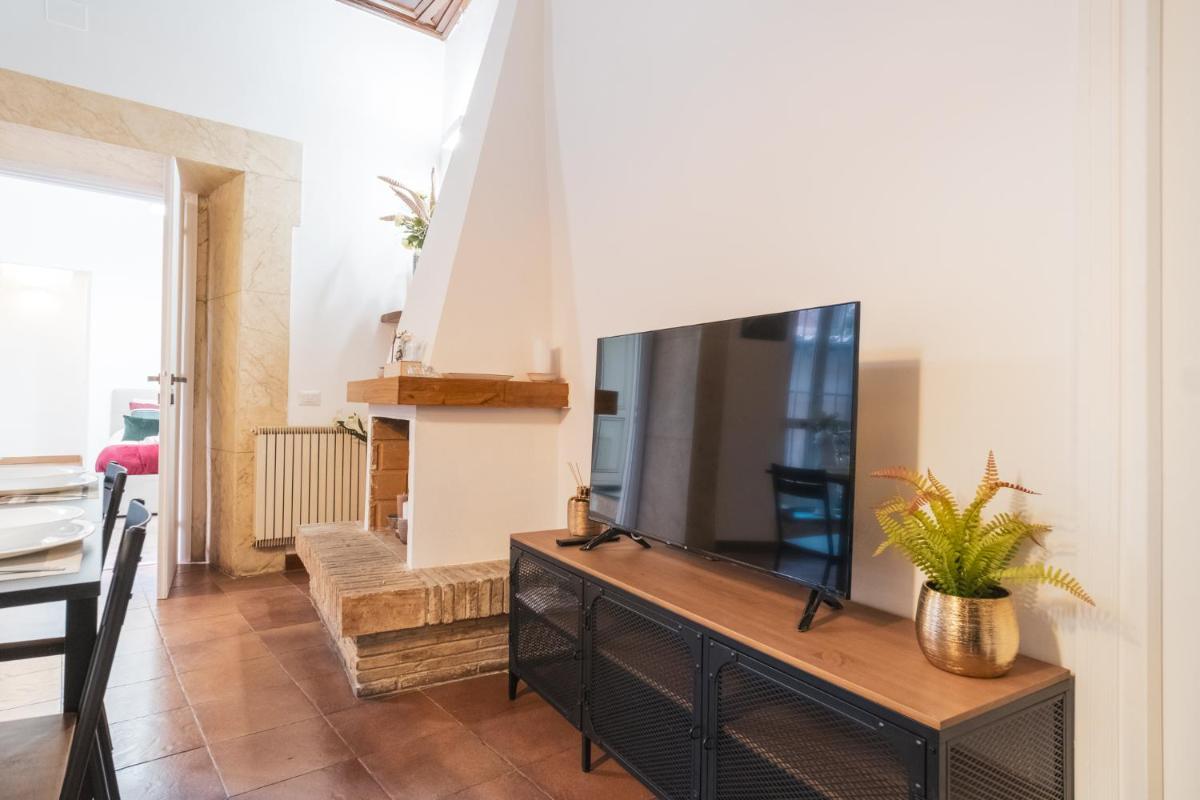 Giubbonari 23 luxury home