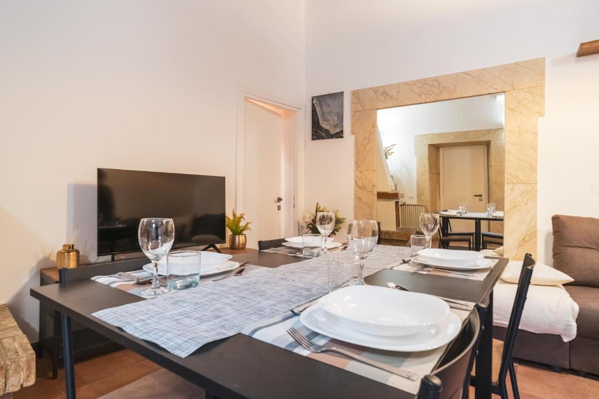 Giubbonari 23 luxury home