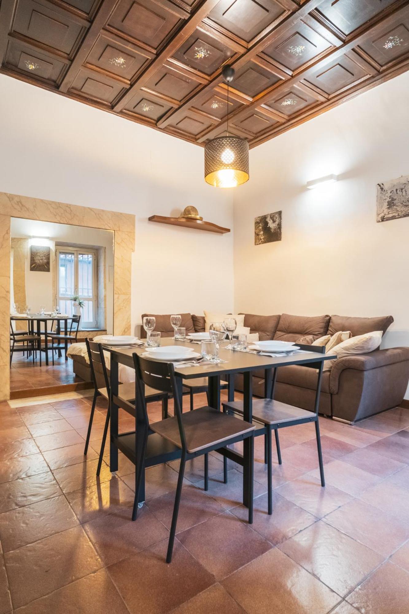 Giubbonari 23 luxury home