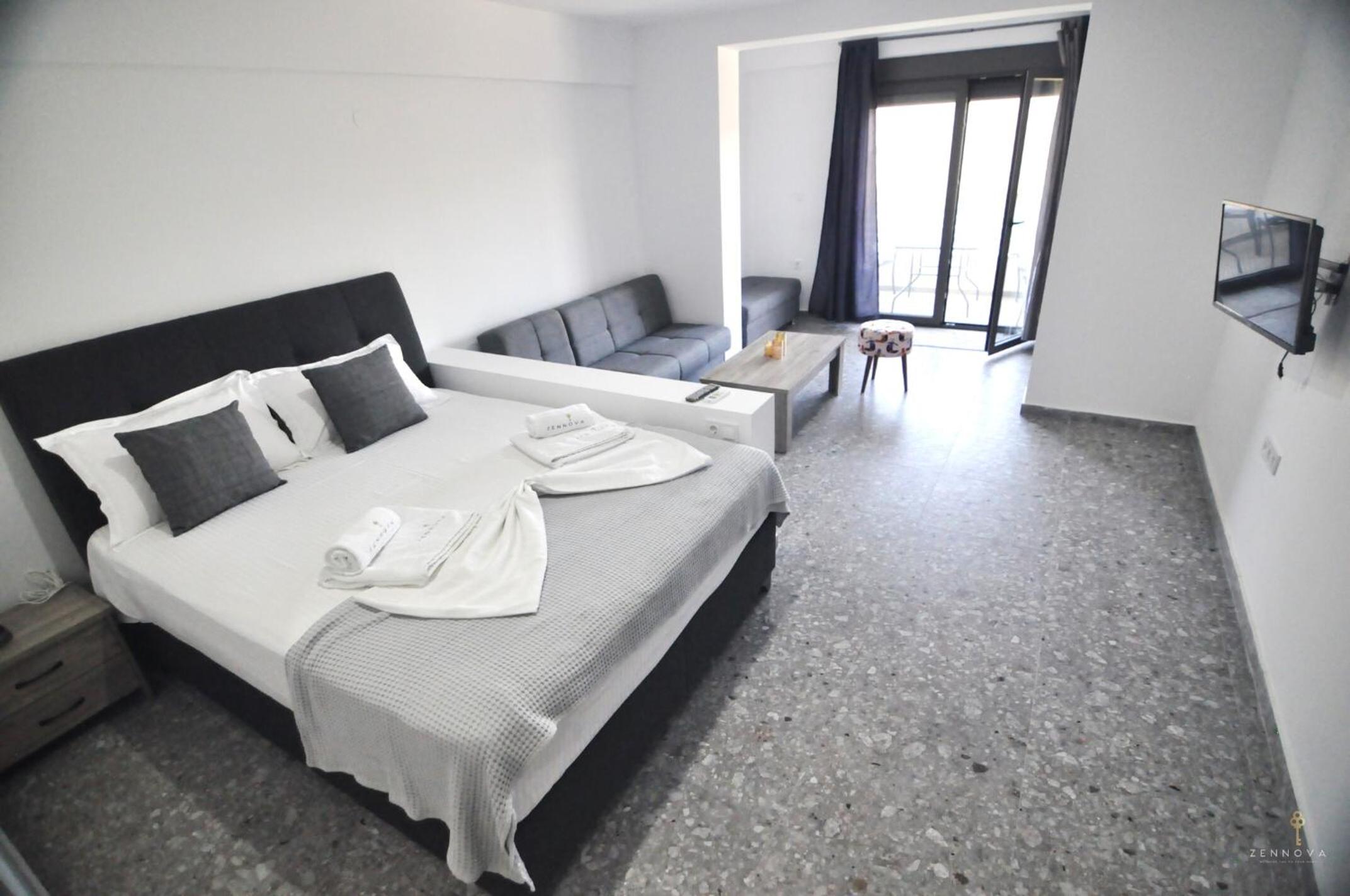Zennova Sirene Luxury Studios