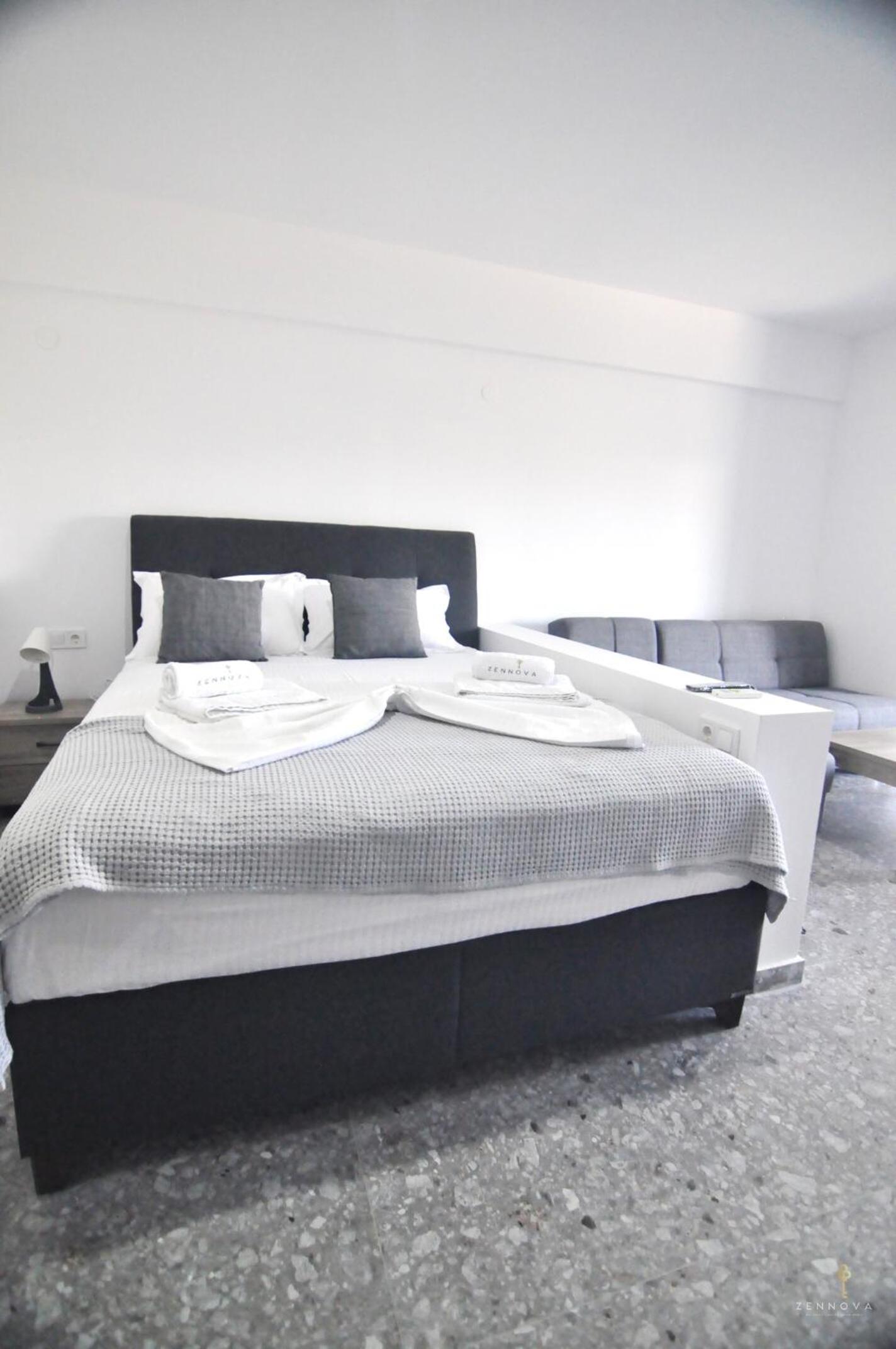 Zennova Sirene Luxury Studios