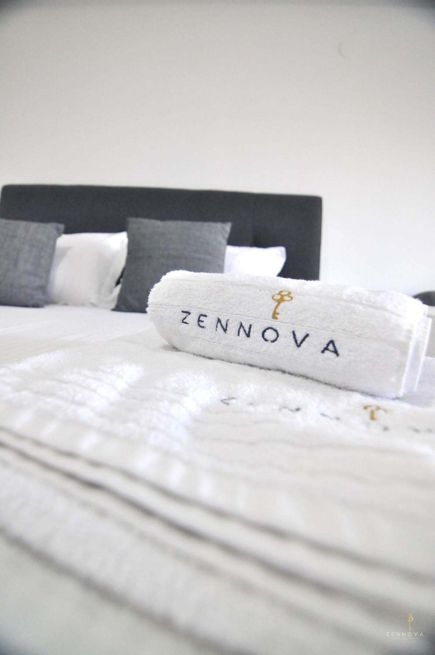Zennova Sirene Luxury Studios