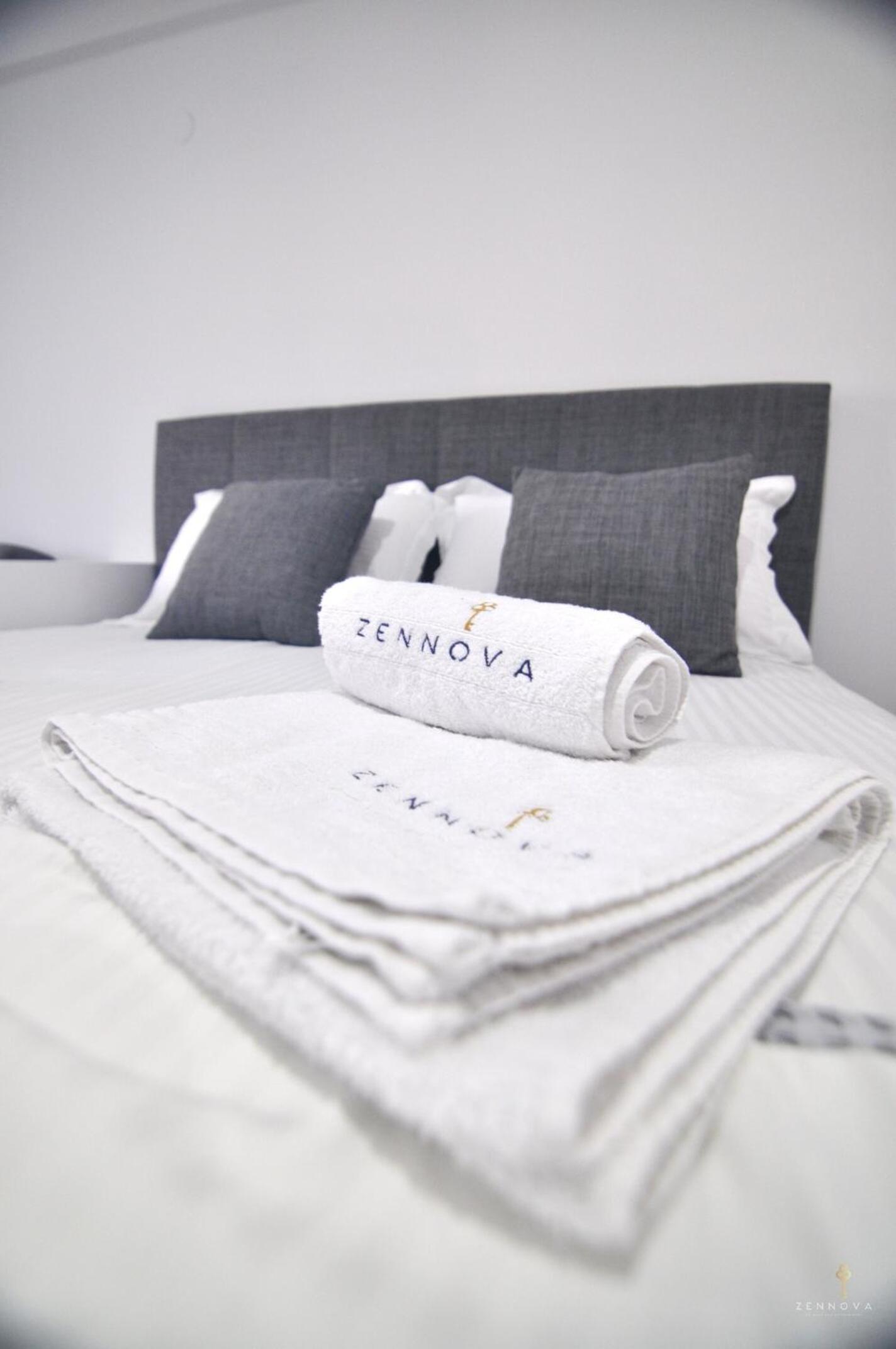 Zennova Sirene Luxury Studios
