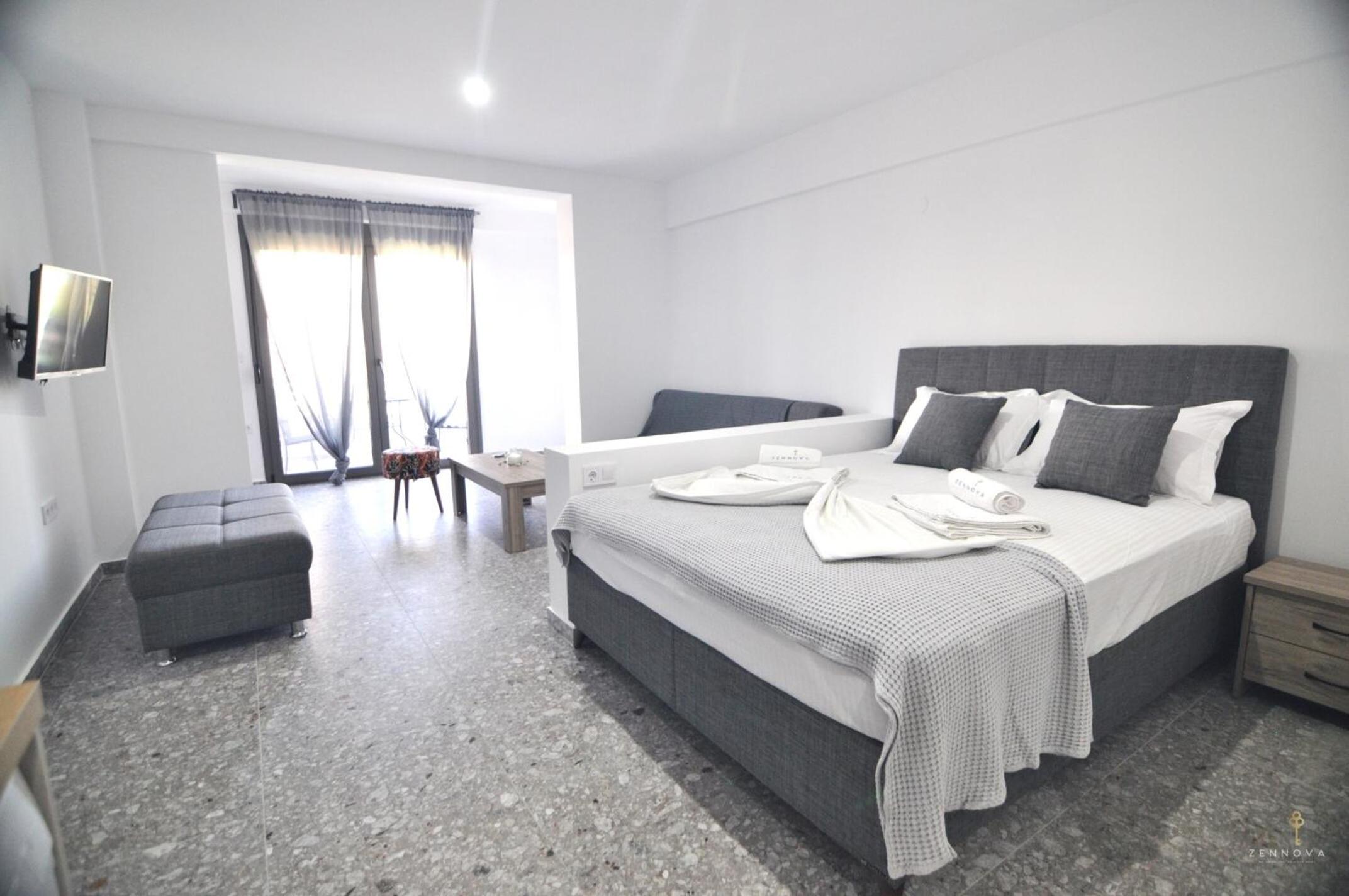 Zennova Sirene Luxury Studios