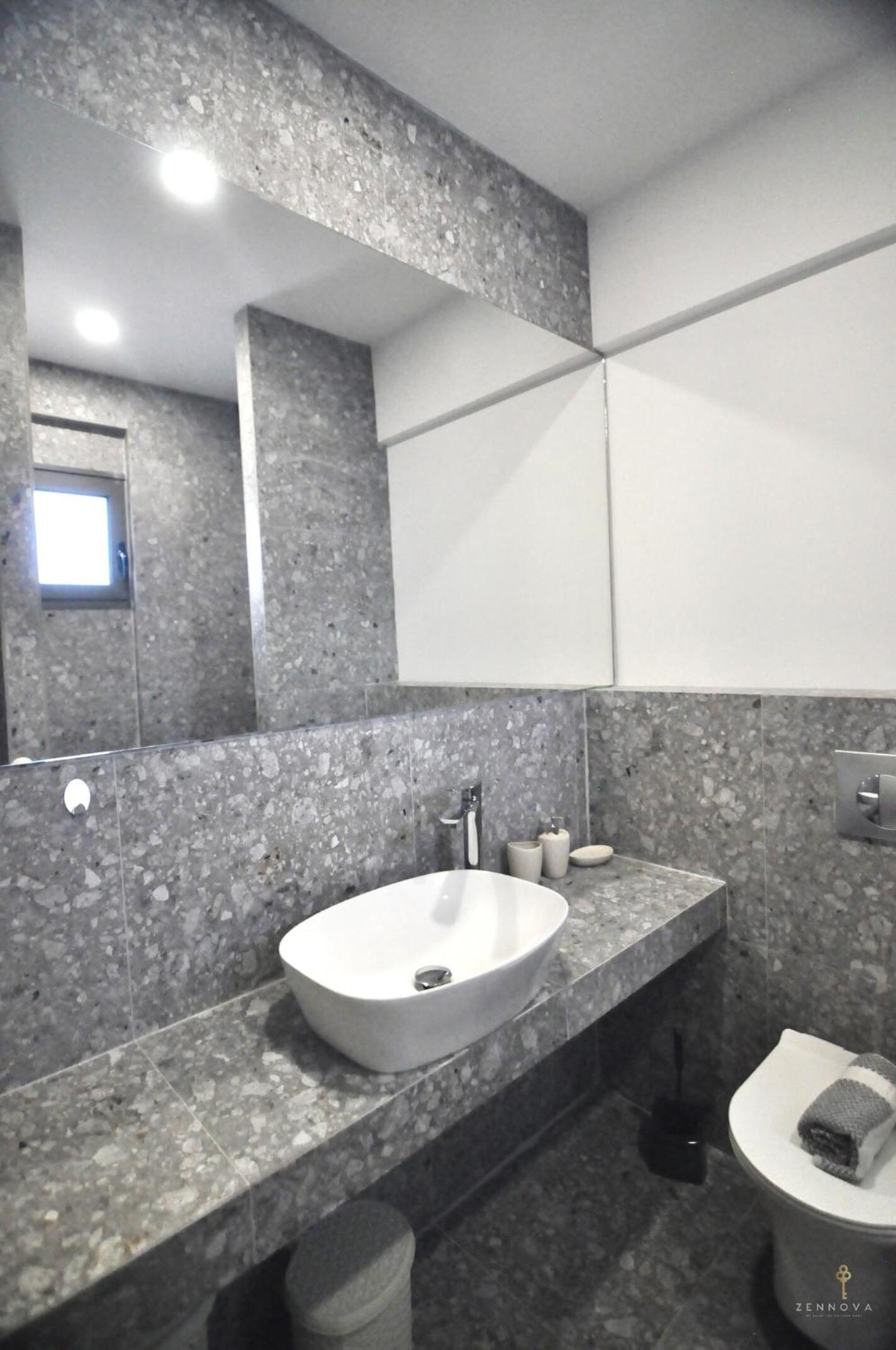 Zennova Sirene Luxury Studios