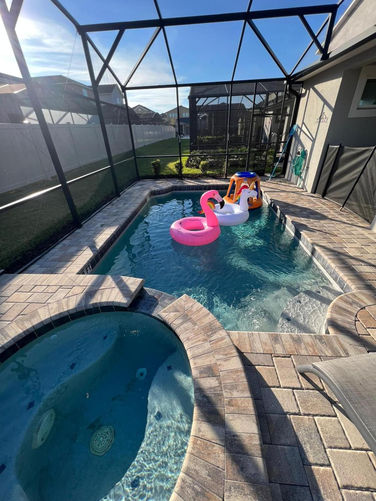 Windsor Hills Villa w pool near Disney