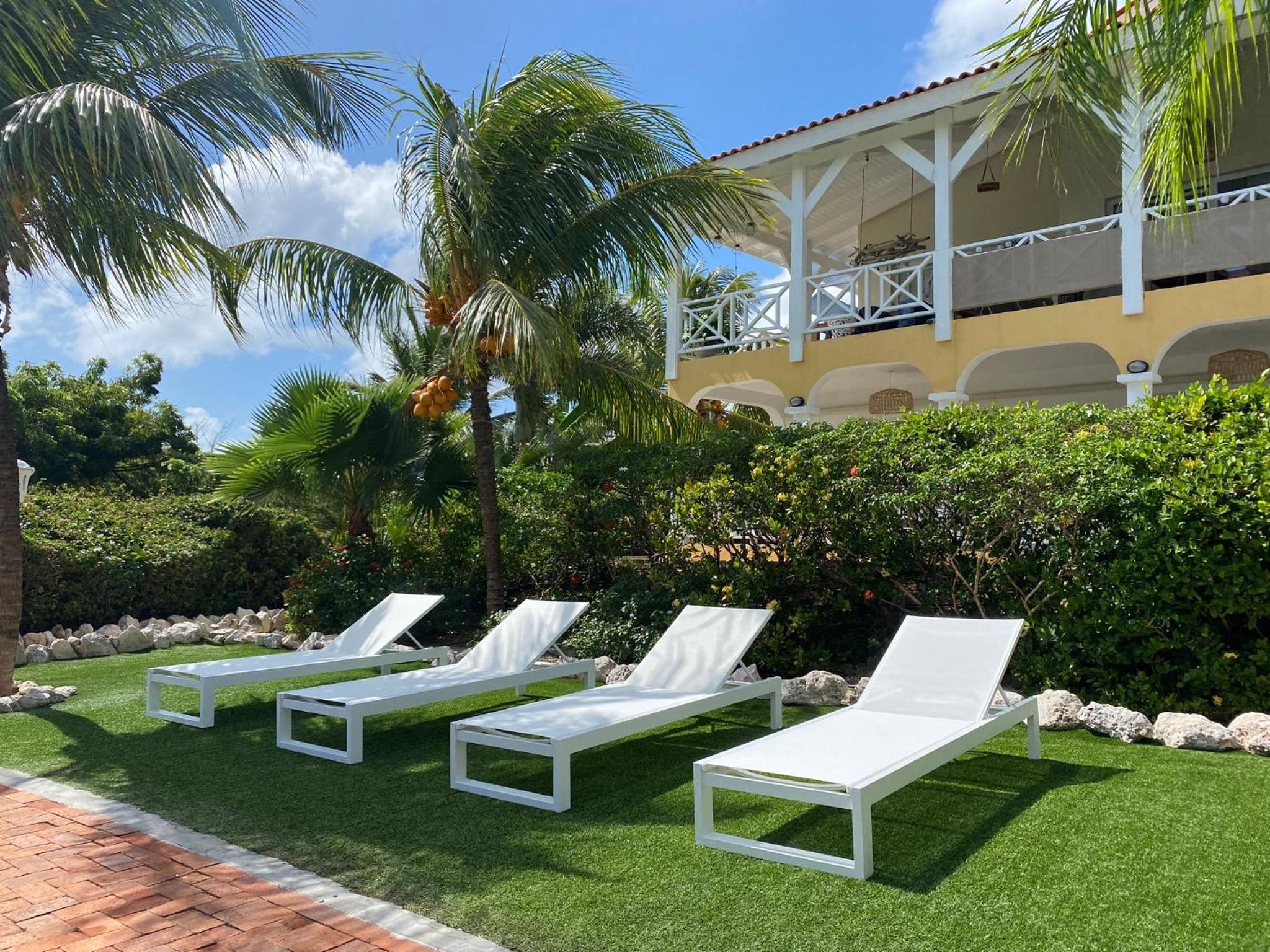 Penthouse Tropicana 6 persons gated penthouse with pool