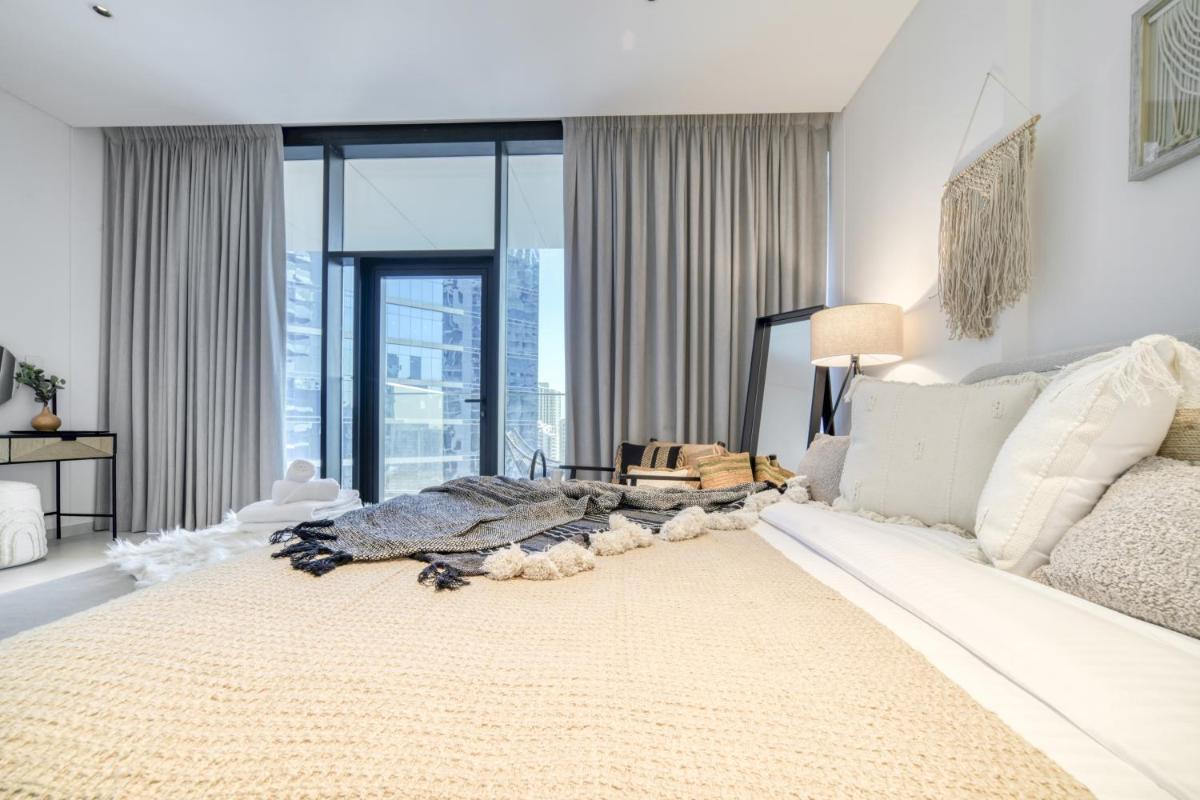 Marquise Square, Business Bay Dubai - Mint Stay
