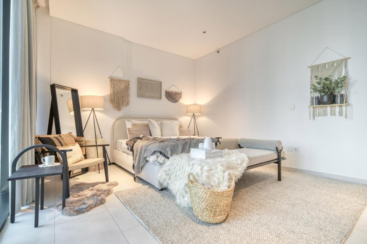 Marquise Square, Business Bay Dubai - Mint Stay