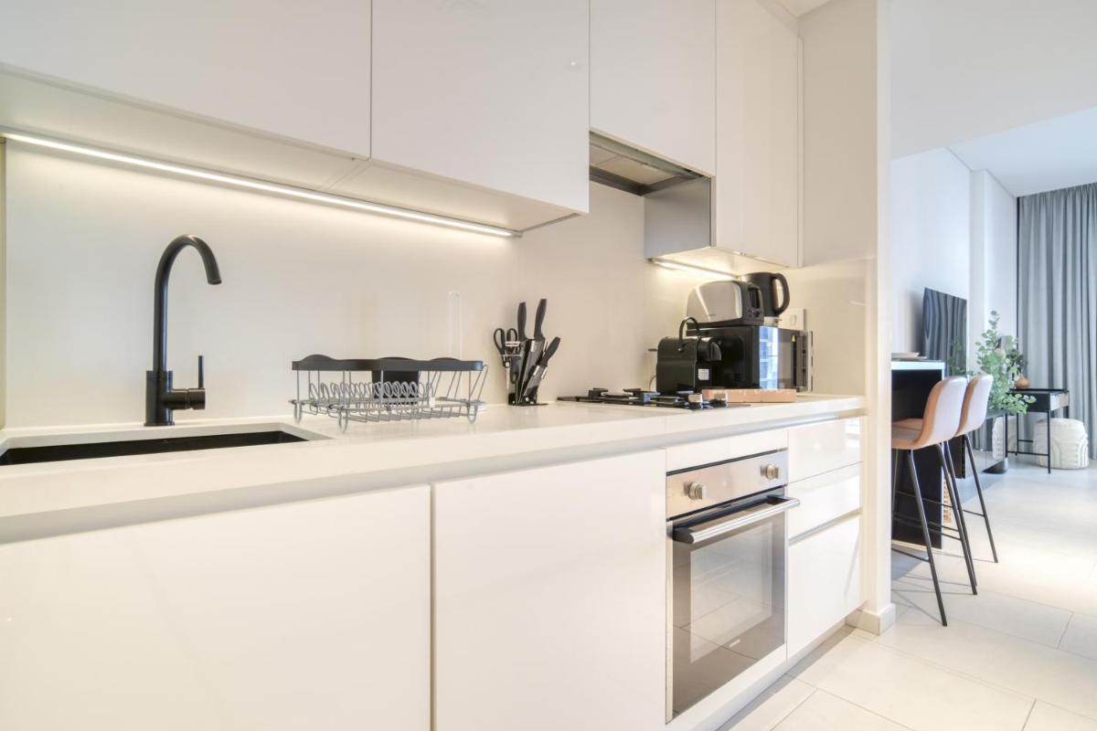 Marquise Square, Business Bay Dubai - Mint Stay