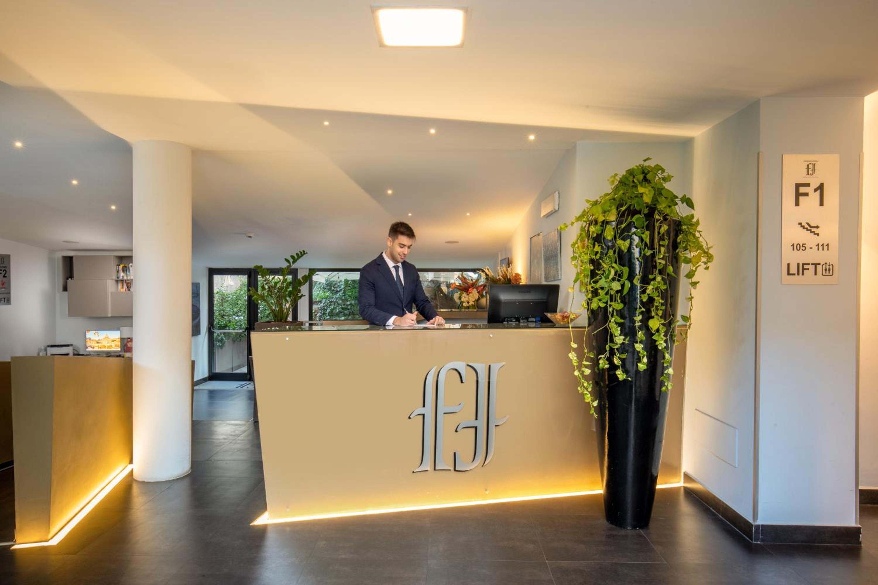 Fragrance Hotel St. Peter