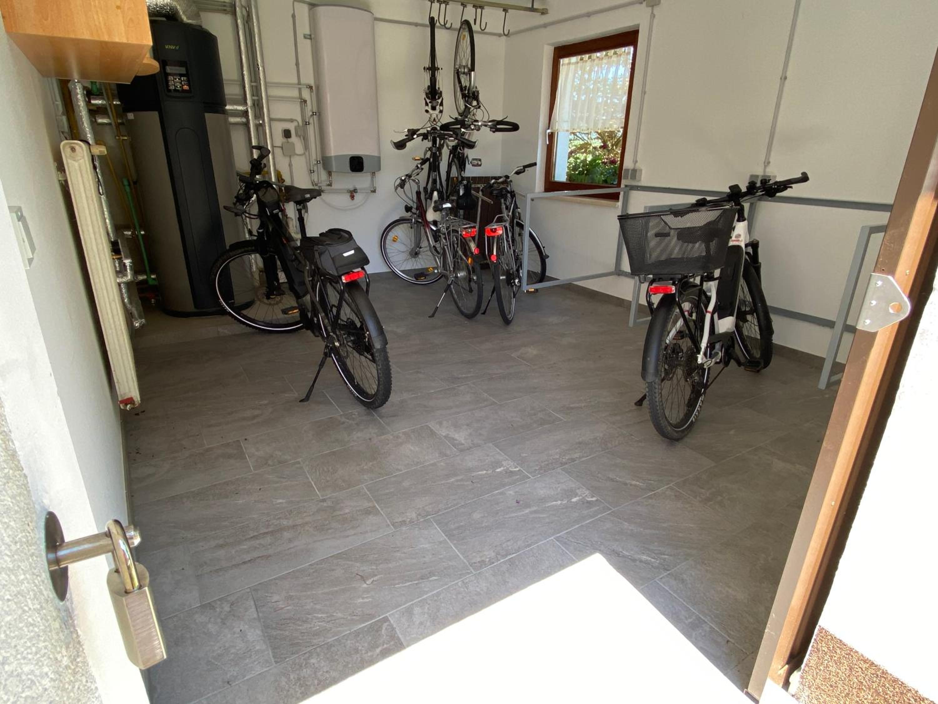 Privatzimmer und Ferienwohnungen Leeb