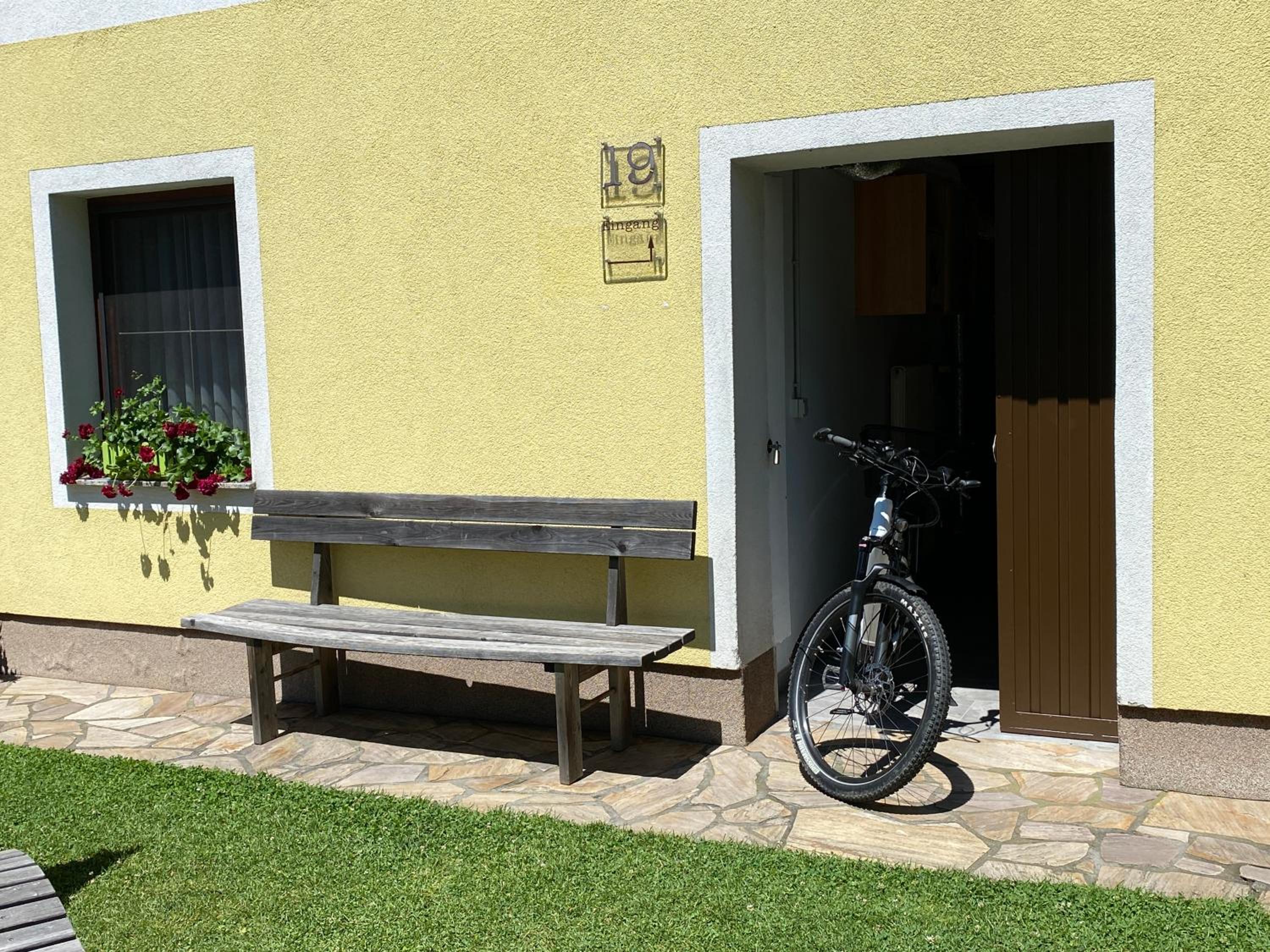 Privatzimmer und Ferienwohnungen Leeb