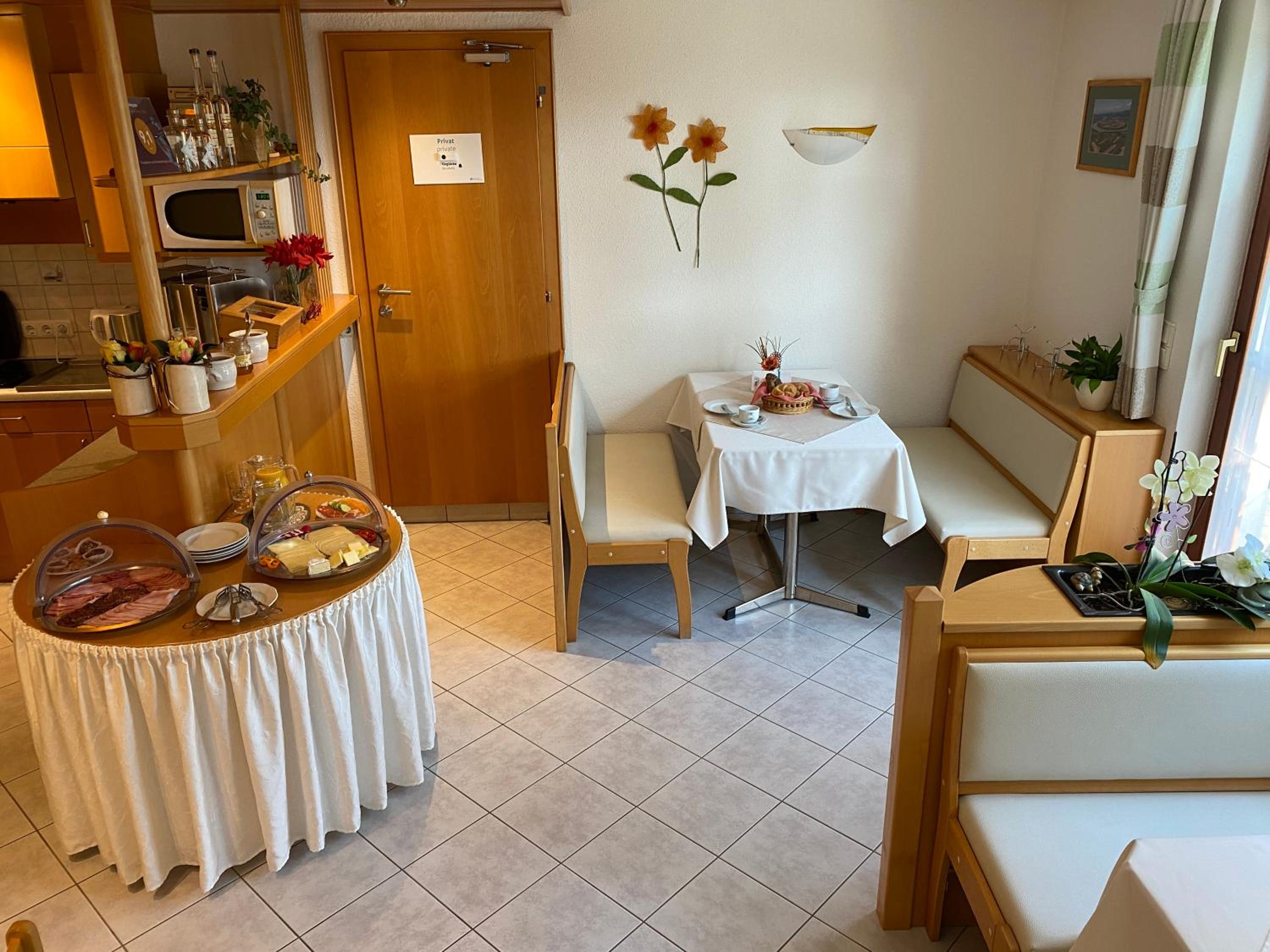 Privatzimmer und Ferienwohnungen Leeb