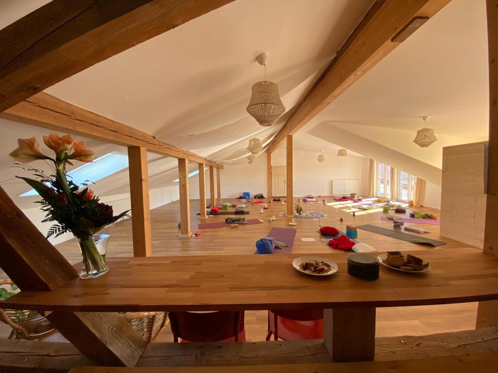 Allgäu Ferienhof Schönberger - Nachhaltige Design Wohnungen bis 6 Personen, Indoor- & Outdoorspielplatz, Lagerfeuer, Brötchenservice