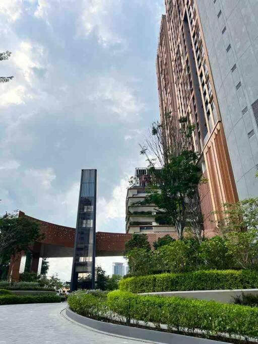 KL Comfort 5 star 2 bedroom service apartment