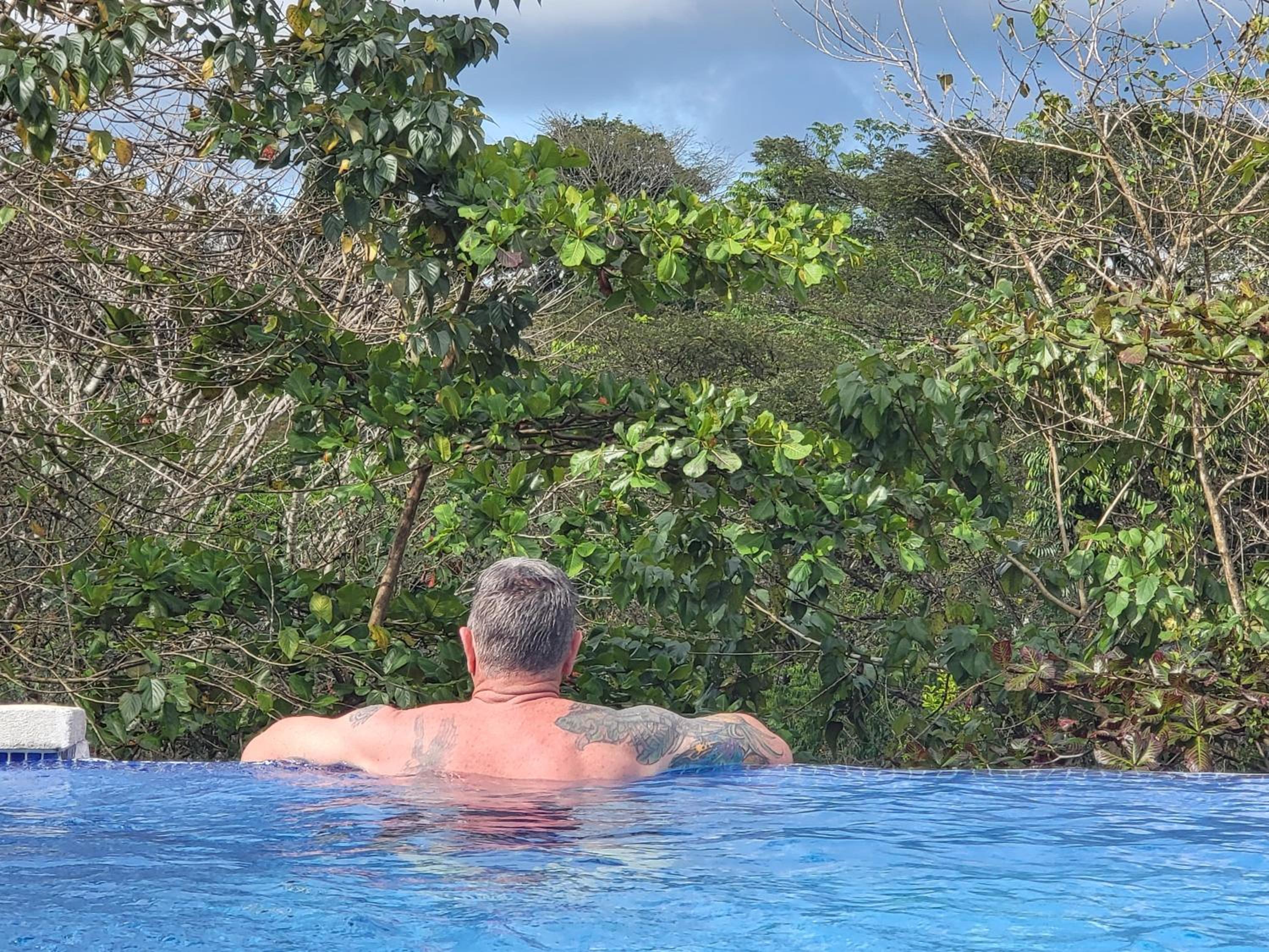 Jaco-Carara 3 bdrm surrounded by rainforest with private pool