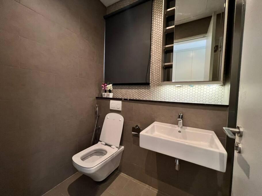 KL Elegant 5 star 2 bedroom service apartment