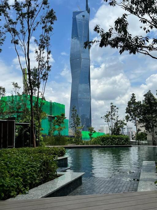 KL Elegant 5 star 2 bedroom service apartment