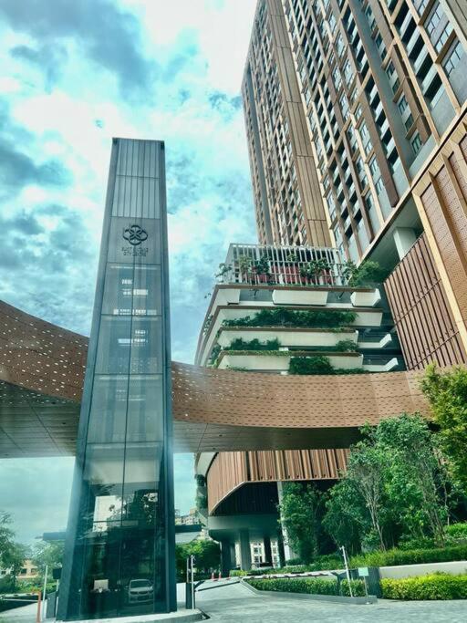 KL Elegant 5 star 2 bedroom service apartment