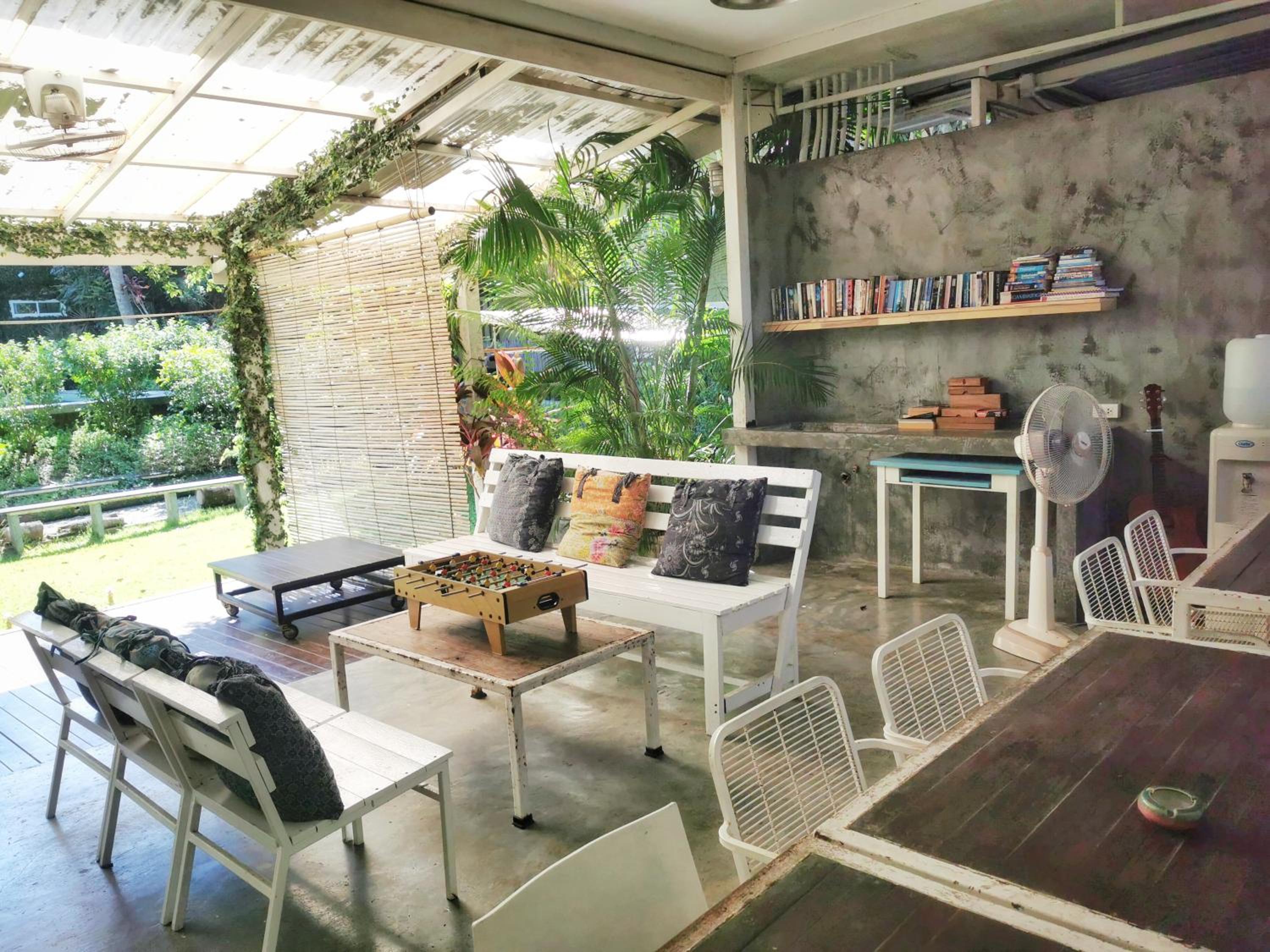 lounge