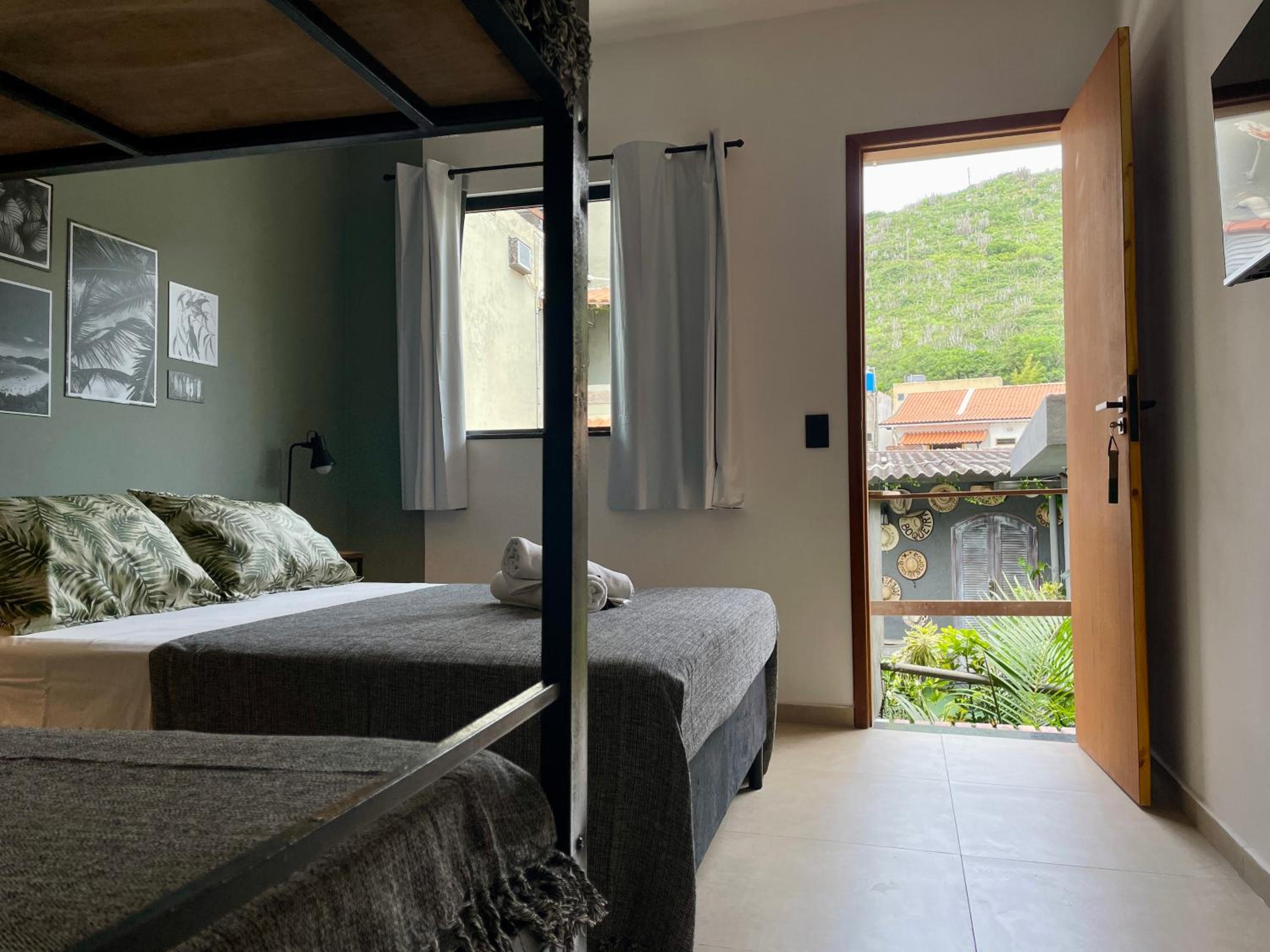 A Coroa Hostel & Pousada
