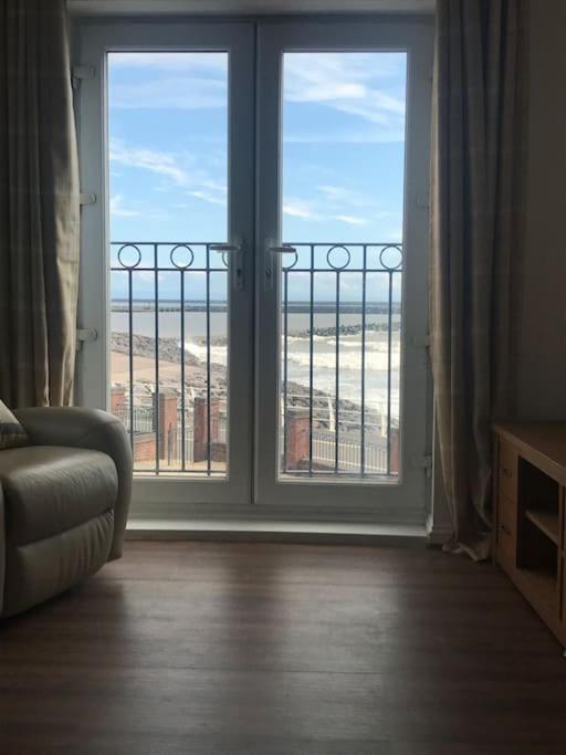 Beachfront pet friendly townhouse, Stunning views view 4