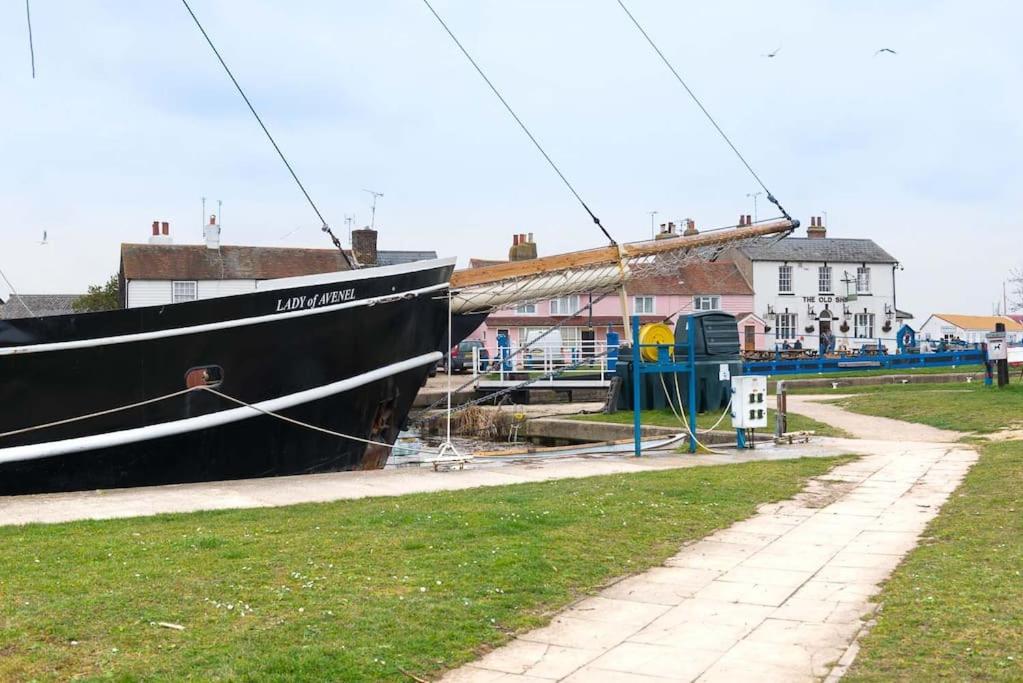 Navigation Cottage on the Historic Sea Lock overlooking the Nature Reserve view 2