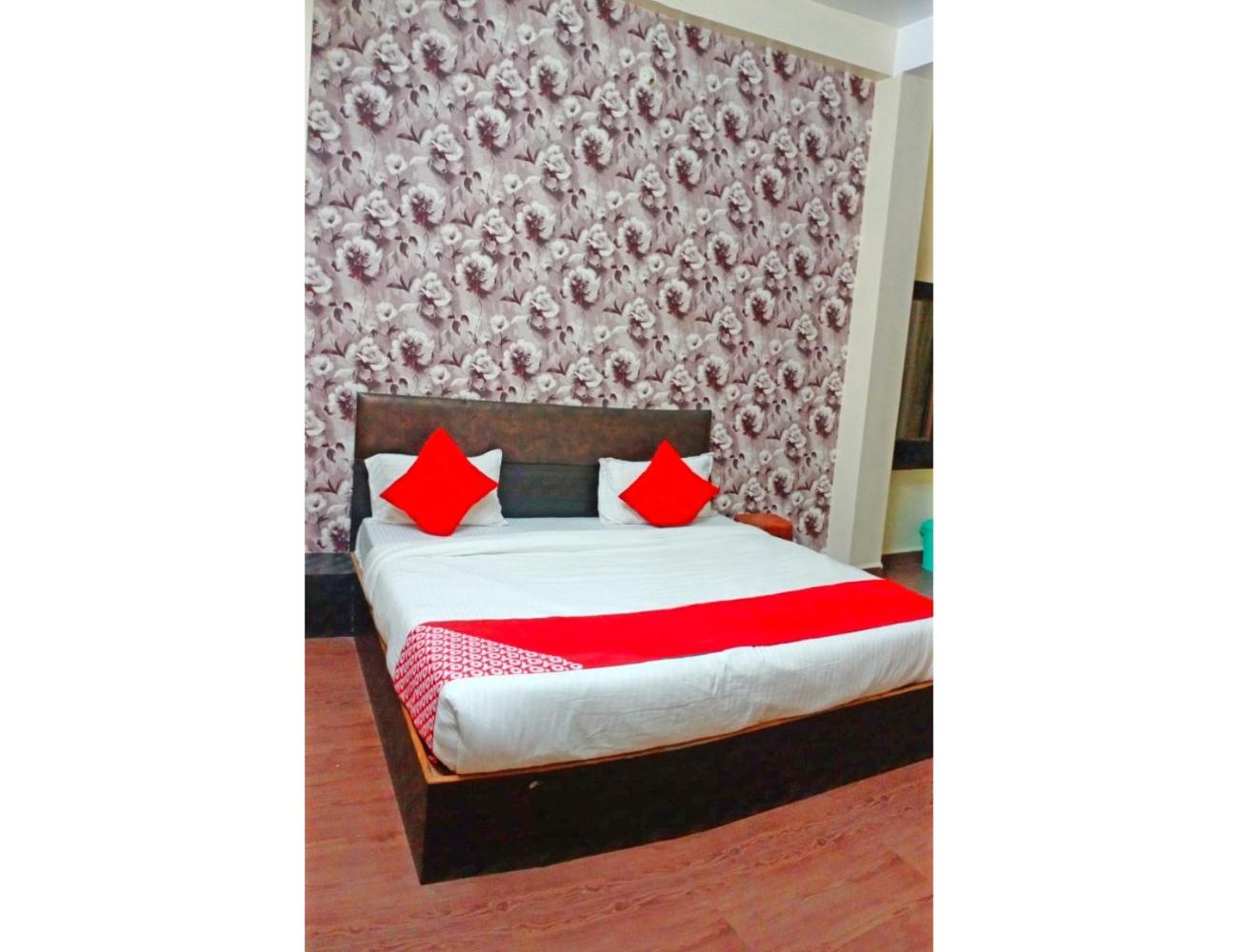 Hotel Shanti Heritage, Guna